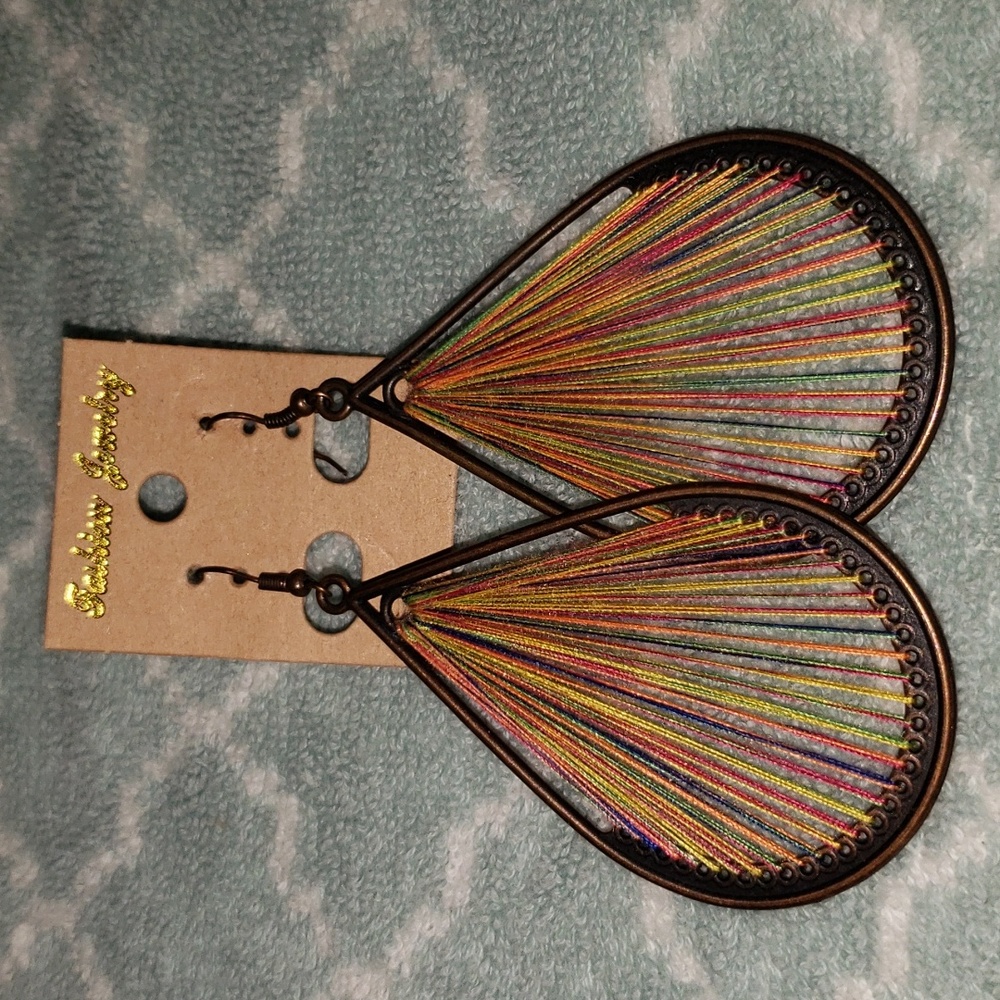 Beautiful hooked dangled earrings.  Long and‎ multiple colored threaded.
